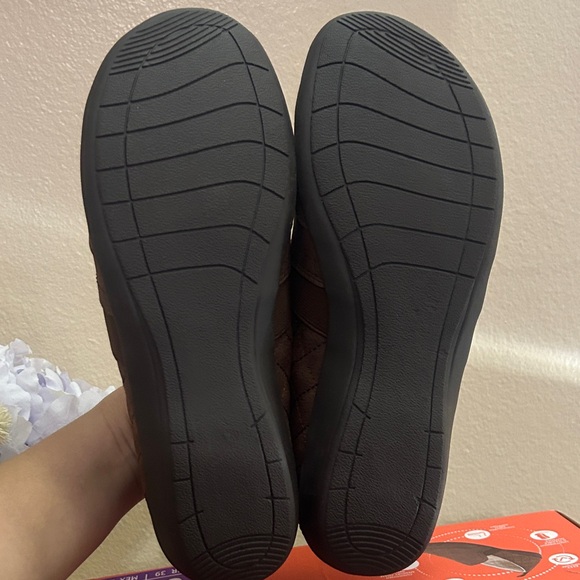 JSPORT Brown Women’s Slip-On Shoes - Picture 6 of 8